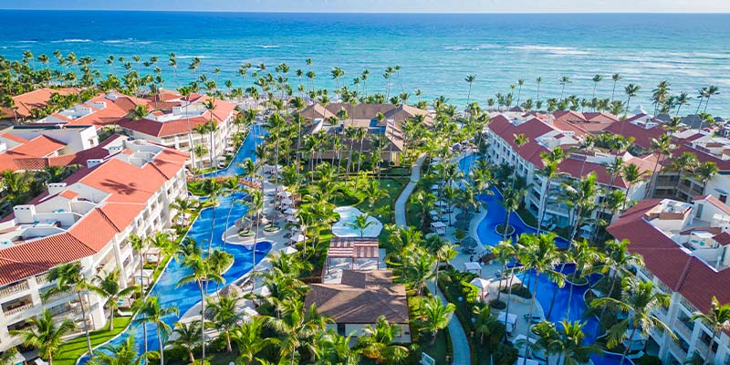 Majestic Colonial Punta Cana all-inclusive resort with colonial architecture, beachfront pools, and elegant Caribbean atmosphere.